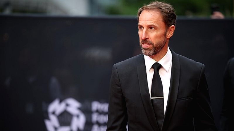 Σάουθγκεϊτ: «Ανησυχώ για την ενότητα» στο πλαίσιο της συζήτησης για τις σημαίες του Αγίου Γεωργίου