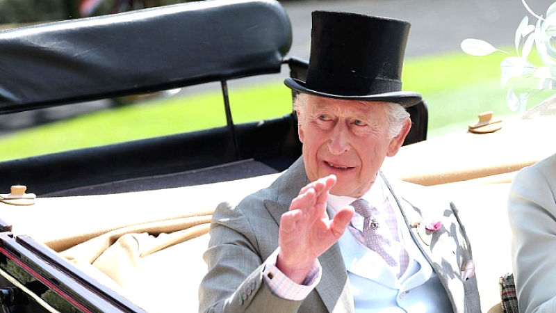 Ο βασιλιάς Κάρολος γιορτάζει τα 77α γενέθλιά του παρά τις οικογενειακές προκλήσεις