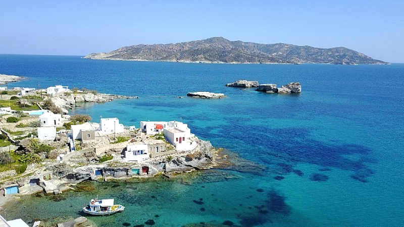 Η μαγεία των Κυκλάδων: Πάρος, Σύρος και Κίμωλος υπό το πρίσμα ιταλικών μέσων