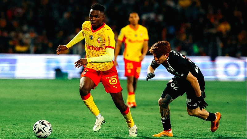 Η Λανς κατακτά την κορυφή της Ligue 1