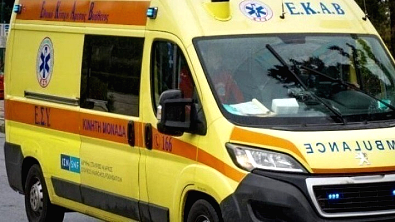 Διάσωση 48χρονου στο λιμάνι του Πειραιά από λιμενικό