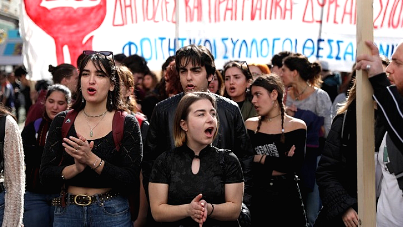 Μαζική συμμετοχή στο πανεκπαιδευτικό συλλαλητήριο στο κέντρο της Αθήνας