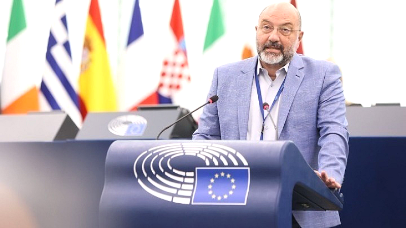 Σ. Αρναούτογλου προς κυβέρνηση: «Μην παραπλανάτε τους κτηνοτρόφους σχετικά με την ευλογιά των αιγοπροβάτων και τη φέτα»