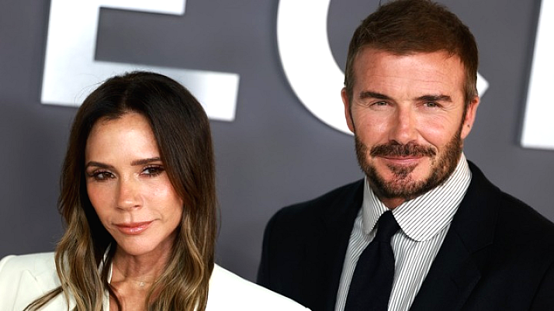 Ο Μπέκαμ ανακηρύσσεται ιππότης από τον Βασιλιά Κάρολο Γ’