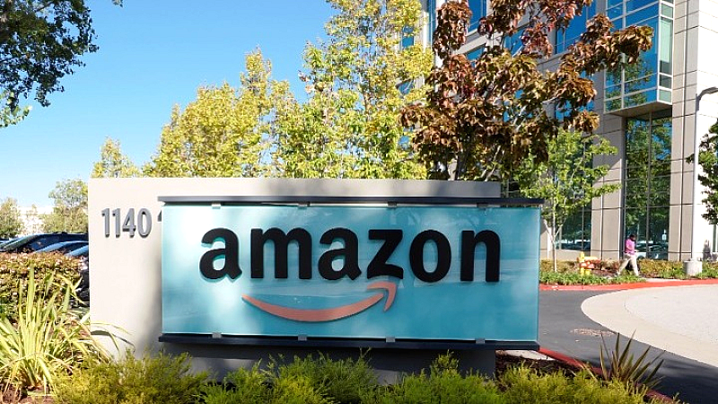 Σουηδία: Εξηγήσεις ζητά η κυβέρνηση από την Amazon για την πώληση κούκλων του σεξ με παιδική εμφάνιση