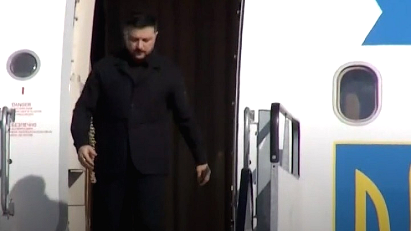 Στο «Ελευθέριος Βενιζέλος» ο Ζελένσκι – Συναντήσεις εργασίας με Τασούλα και Μητσοτάκη