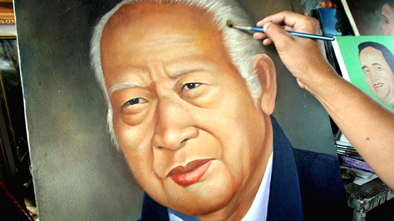 Ο πρώην δικτάτορας Σουχάρτο αναγορεύθηκε «εθνικός ήρωας» στην Ινδονησία