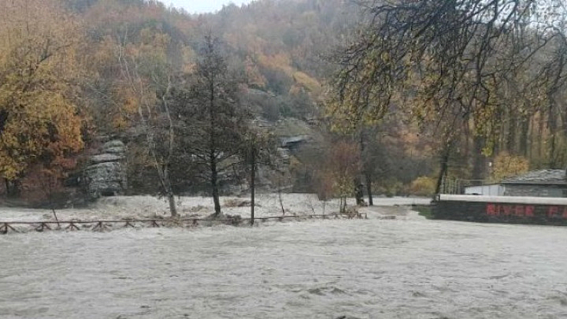 Αυτοψία του Κ. Κατσαφάδου στην Κέρκυρα μετά τις ισχυρές καταιγίδες