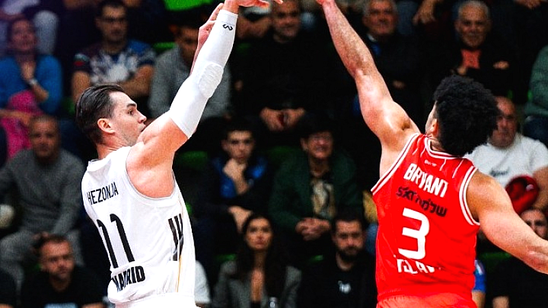 Η Ρεάλ Μαδρίτης πετυχαίνει κρίσιμη νίκη και κλείνει τη διαφορά στην κορυφή