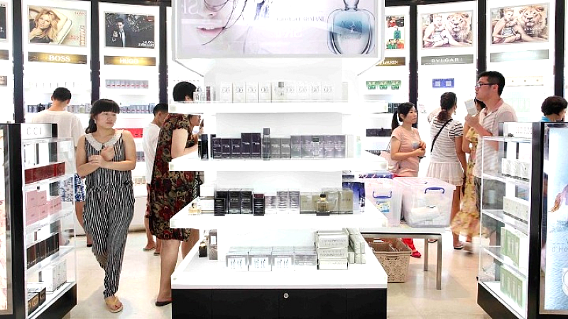 Πεκίνο: Νέα μέτρα για την ενίσχυση των καταστημάτων αφορολόγητων ειδών