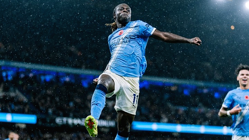 Η Μάντσεστερ Σίτι συντρίβει τη Λίβερπουλ και πλησιάζει την Άρσεναλ