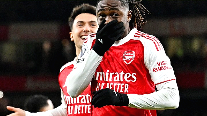 Η Άρσεναλ κατακτά τη νίκη στο ντέρμπι με την Τότεναμ – Χατ τρικ ο Έζε