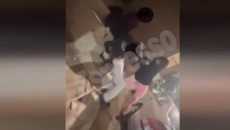 Άγριος ξυλοδαρμός 13χρονης από συνομίλικές της στο Περιστέρι: «Την κλωτσούσαν, την έφτυναν και την χτύπησαν με τσάντα» – Σοκαριστικό βίντεο