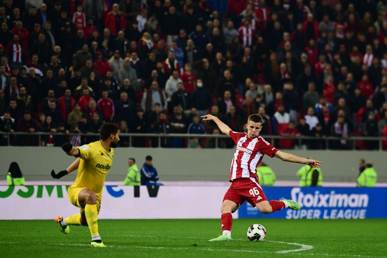 Ολυμπιακός – Άρης: Στην κορυφή στοχεύουν οι ερυθρόλευκοι, ανατροπή επιδιώκουν οι κίτρινοι στο Φάληρο