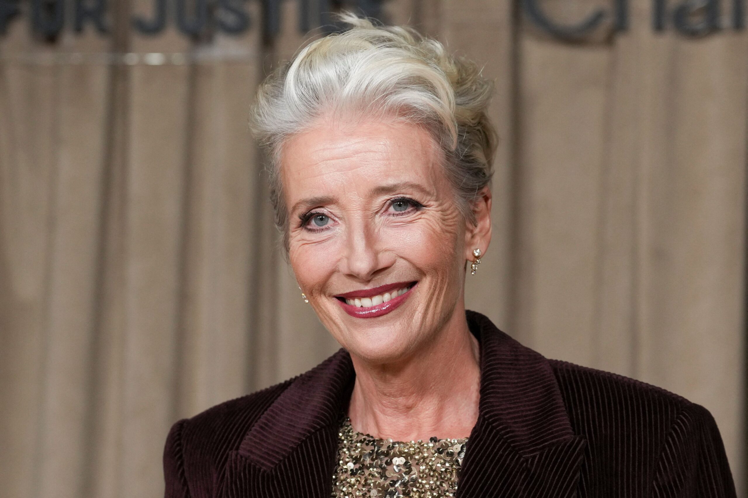 Η Έμα Τόμσον εκφράζει την ανησυχία της για την εξάπλωση της τεχνητής νοημοσύνης