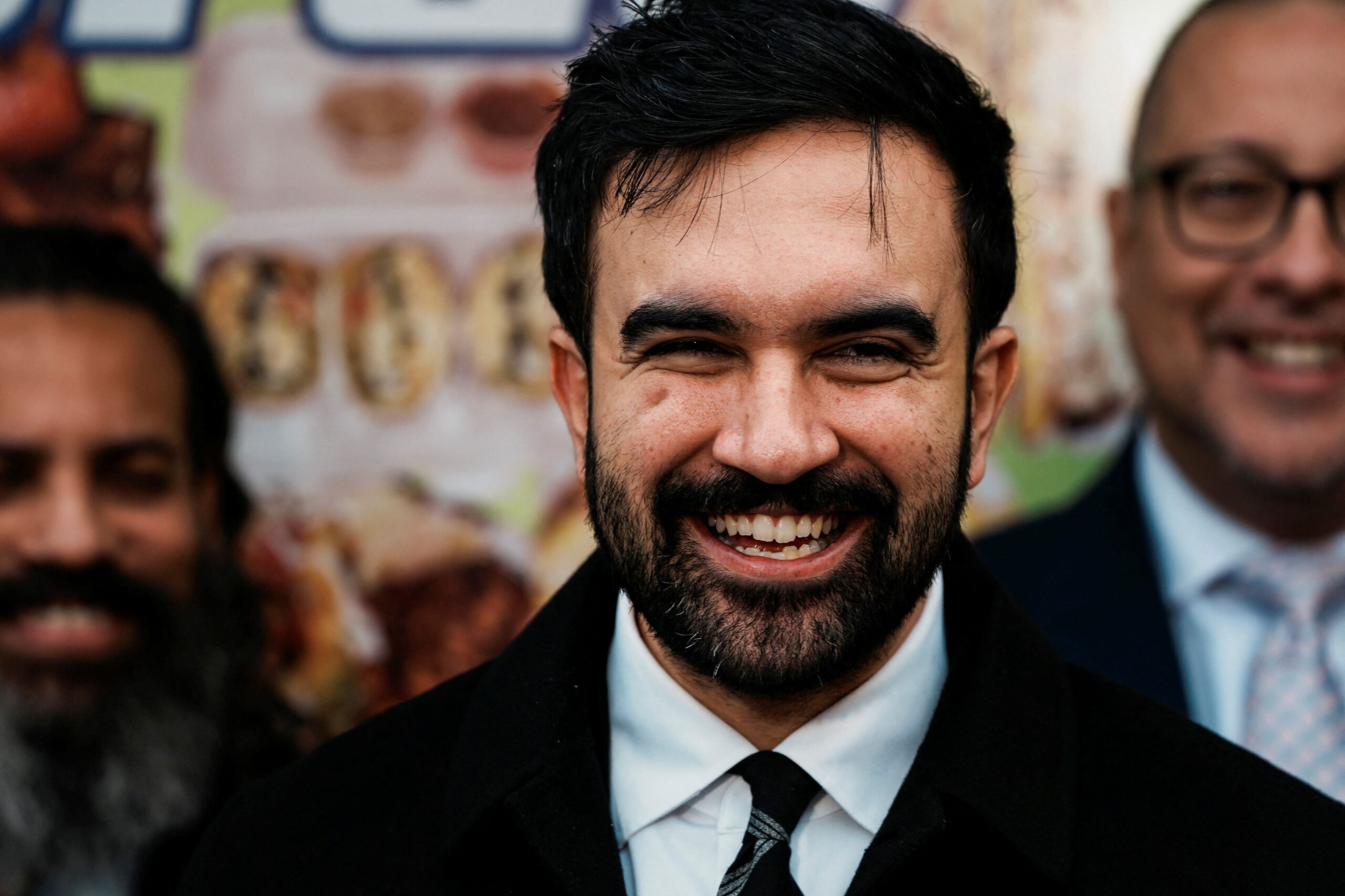 Ζόραν Μαμντάνι: Ο υποψήφιος που απειλεί τον Τραμπ και διεκδικεί τη δημαρχία της Νέας Υόρκης