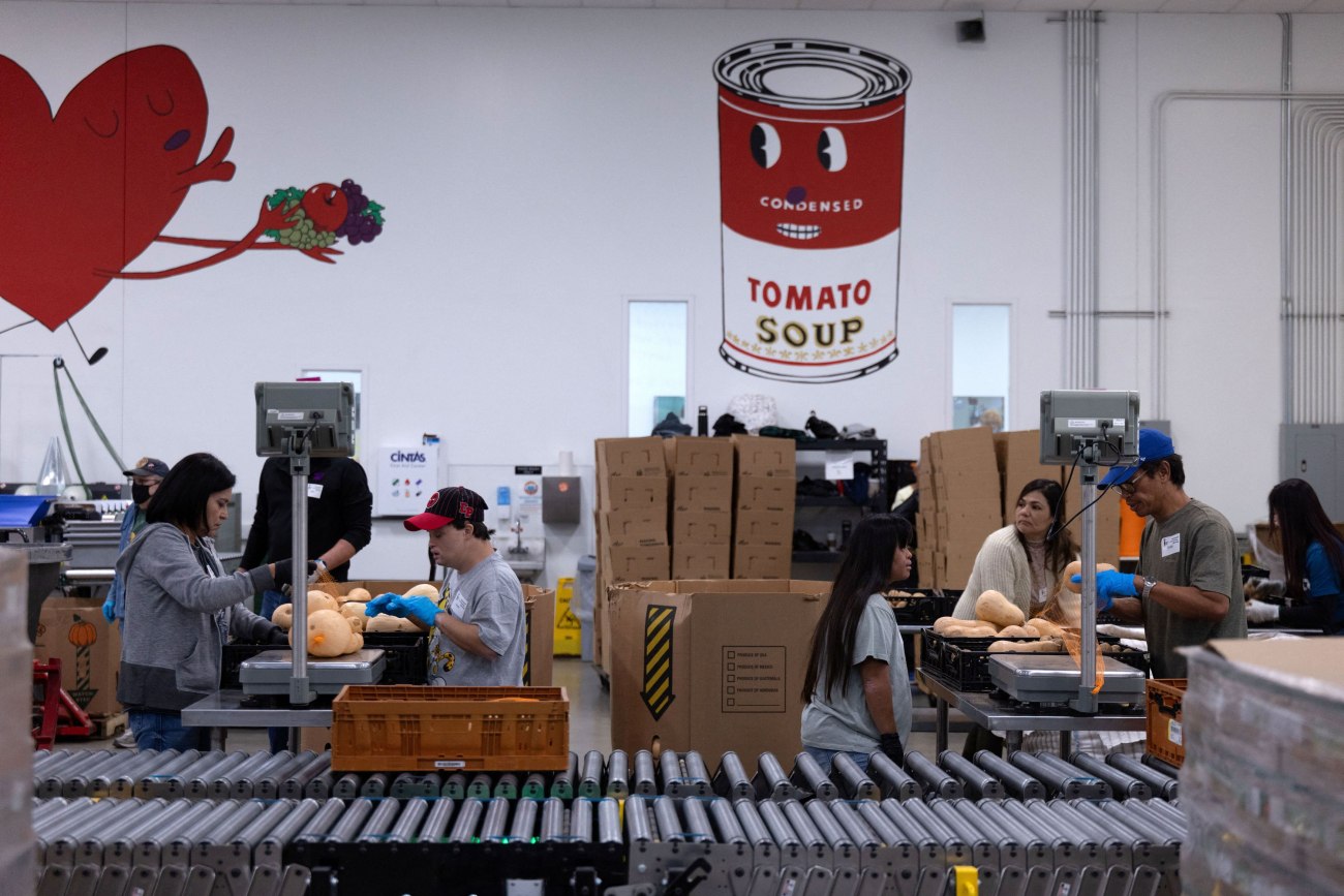 ΗΠΑ: Μείωση 50% στην επισιτιστική βοήθεια λόγω της δημοσιονομικής κρίσης