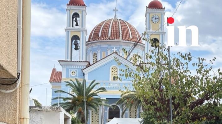 Η δραματική έκκληση του ιερέα στην κηδεία της 56χρονης στα Χανιά