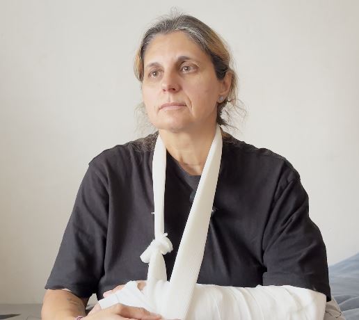 Βορίζια: Απειλές με χειροβομβίδες, αλλά θα επιστρέψουμε στα σπίτια μας – Η αδερφή της 56χρονης μιλά στο in