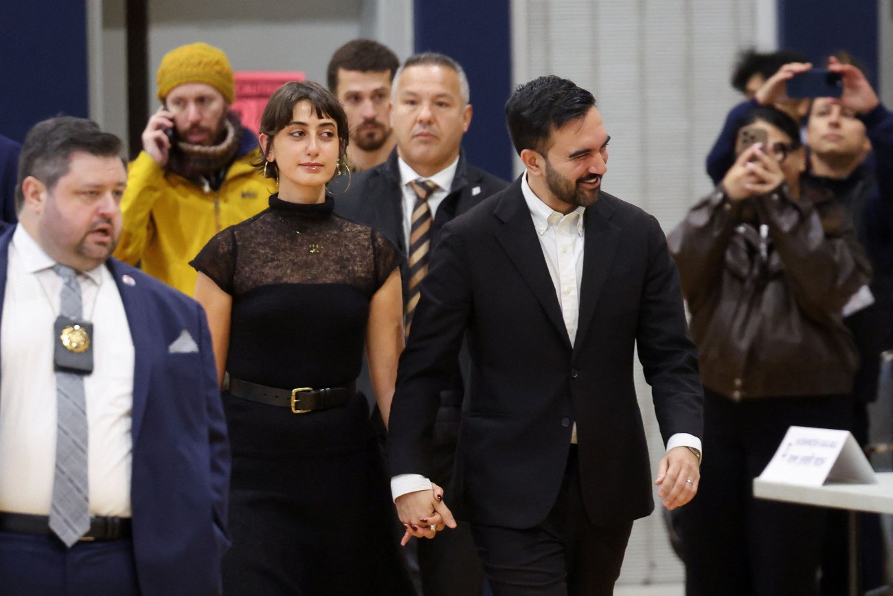 Η σύζυγος του Ζόραν Μαμντάνι: Μια ιστορία αγάπης μέσω εφαρμογής γνωριμιών και η αντίσταση στον αμερικανικό ιμπεριαλισμό