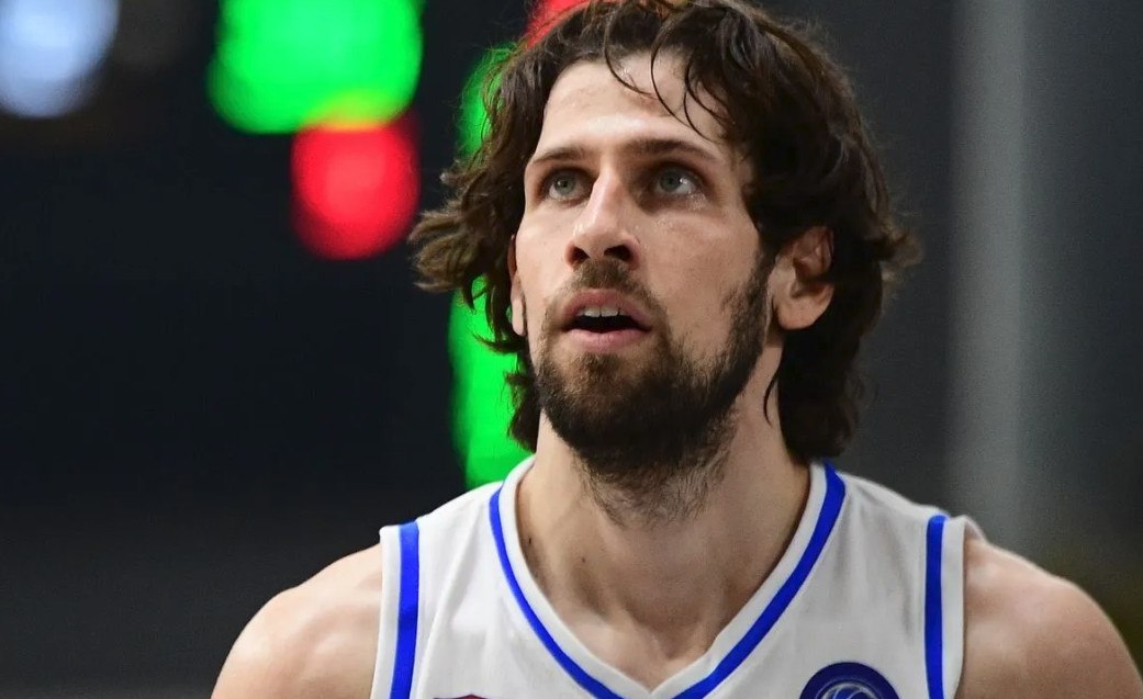 Σοκ για τον Πανιώνιο: Ρήξη χιαστού για τον Λούντζη, άμεσος χειρουργικός εκτοπισμός