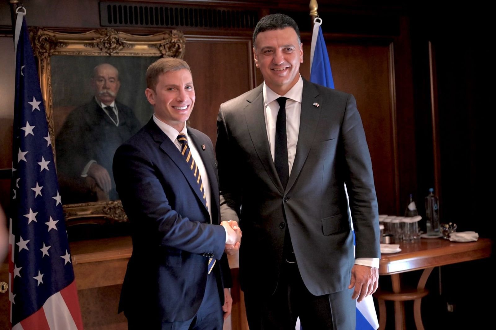 Συνάντηση Κικίλια με τον υφυπουργό Εξωτερικών των ΗΠΑ Τζέικομπ Χέλμπεργκ: Προοπτικές συνεργασίας προς όφελος των οικογενειών