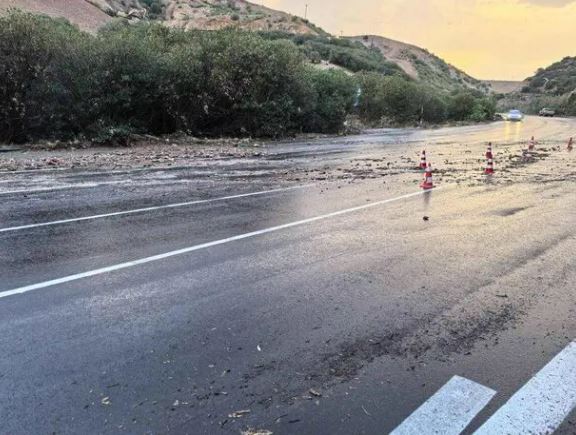 Έντονα καιρικά φαινόμενα στην Κρήτη προκαλούν σοβαρά προβλήματα στον ΒΟΑΚ