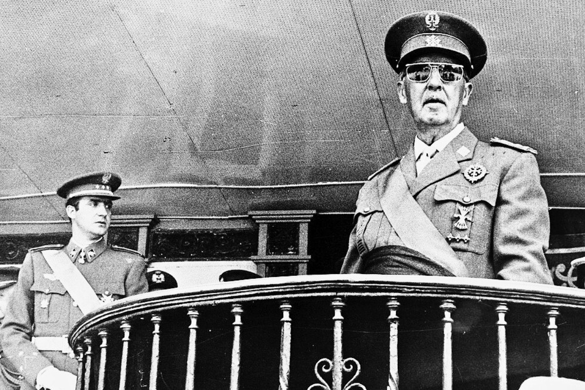 Χουάν Κάρλος: Διατηρεί βαθύ σεβασμό για τον δικτάτορα Φράνκο, κατηγορεί τον γιο του Φελίπε για προδοσία