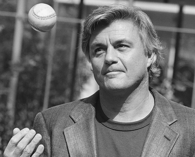 Ο Τζον Ίρβινγκ στα 83 του χρόνια συνεχίζει να εκφράζεται με πάθος: Θέλω απλά να γράψω!