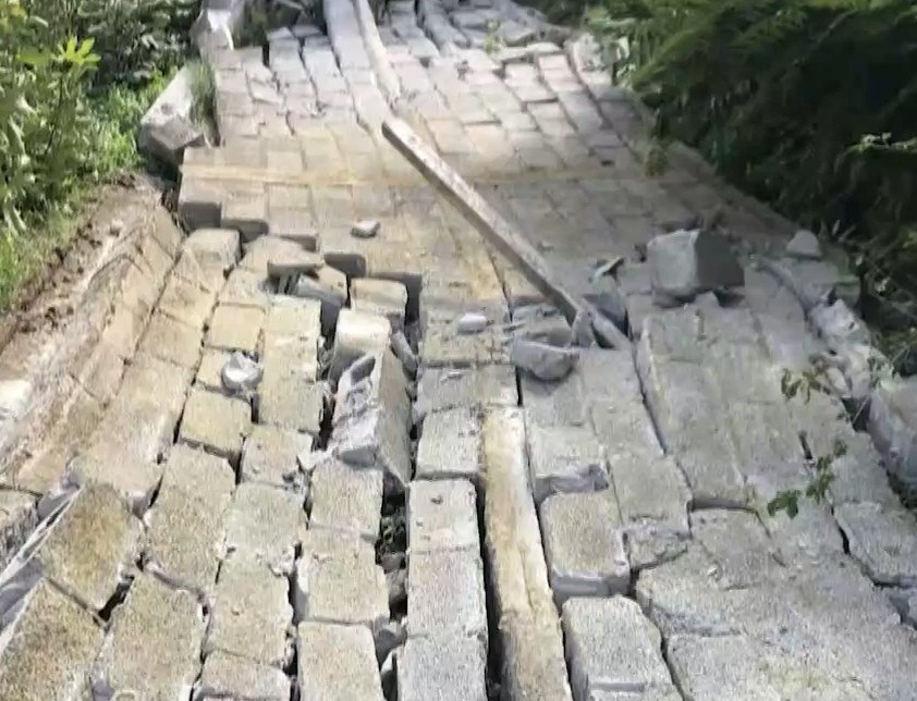 Φλώρινα: Ανησυχία για τους κατοίκους στα Βαλτόνερα – οι καθιζήσεις απειλούν με καταστροφή τα σπίτια τους