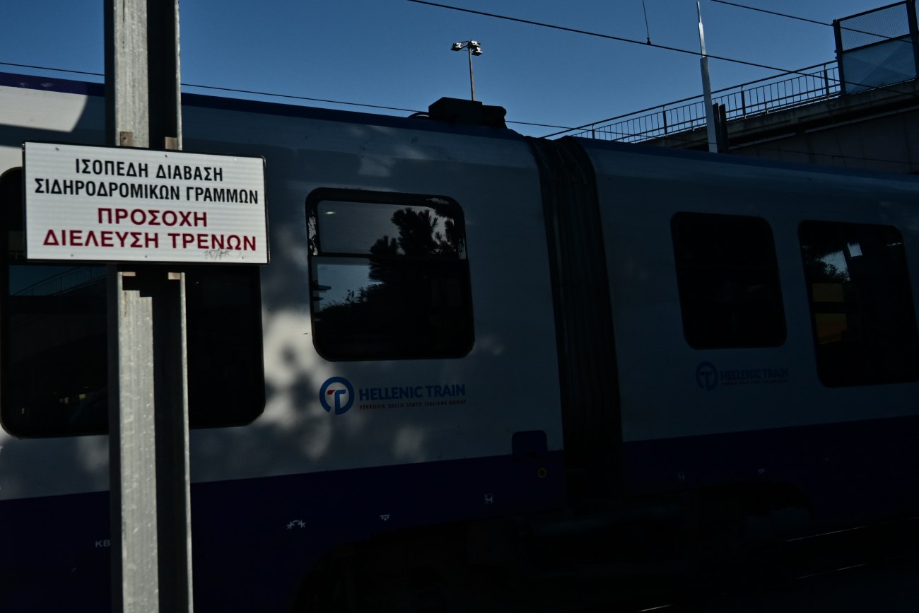 Σίνδος: Συγκρούσεις και παρανοήσεις μεταξύ ΟΣΕ και Hellenic Train τρία χρόνια μετά την τραγωδία στα Τέμπη