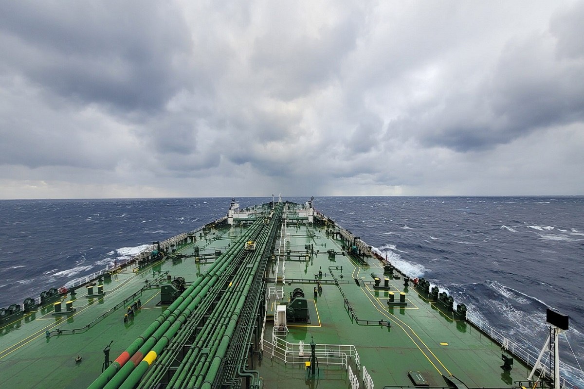 Πειρατές επιτέθηκαν σε ελληνόκτητο τάνκερ ανοιχτά της Σομαλίας – Πέντε Έλληνες στο πλήρωμα