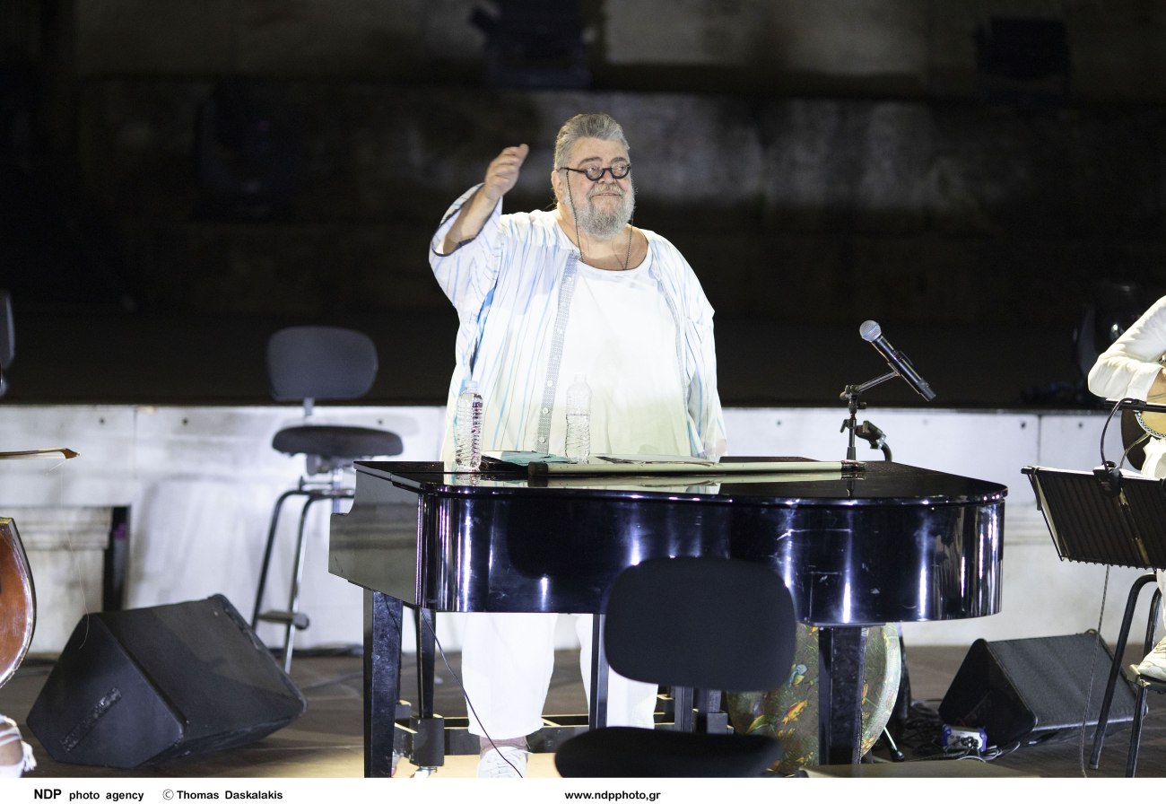 Θλίψη για τον Σταμάτη Κραουνάκη: Πέθανε η μητέρα του, το συγκινητικό μήνυμα αποχαιρετισμού του