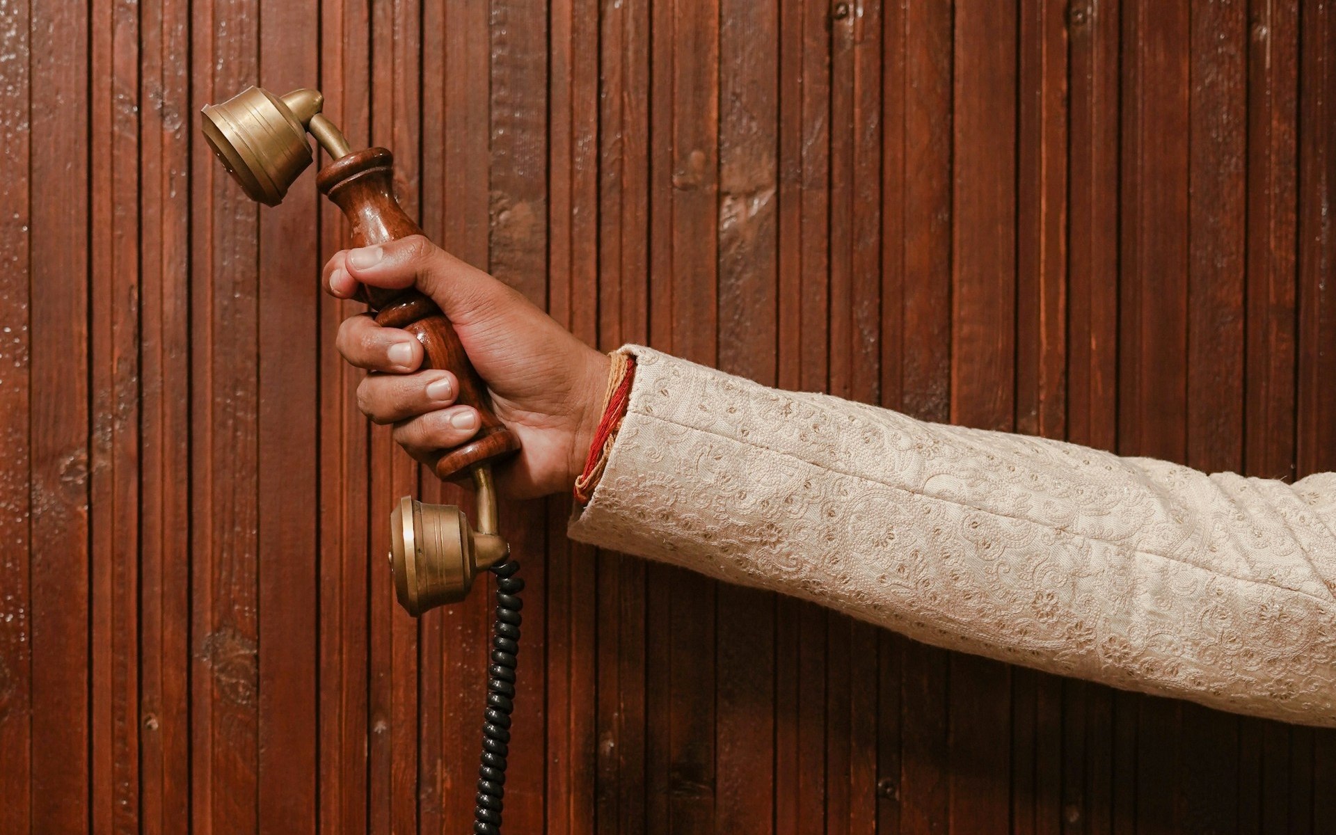 Γιατί οι τηλεφωνικές συνομιλίες μειώνονται με την πάροδο του χρόνου;