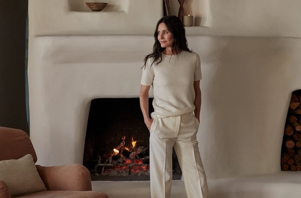 Κόρτνεϊ Κοξ σκηνοθετεί το θρίλερ Evil Genius, βασισμένο σε αληθινά γεγονότα, με πρωταγωνιστές τους Ντέιβιντ Χάρμπουρ και Πατρίσια Αρκέτ