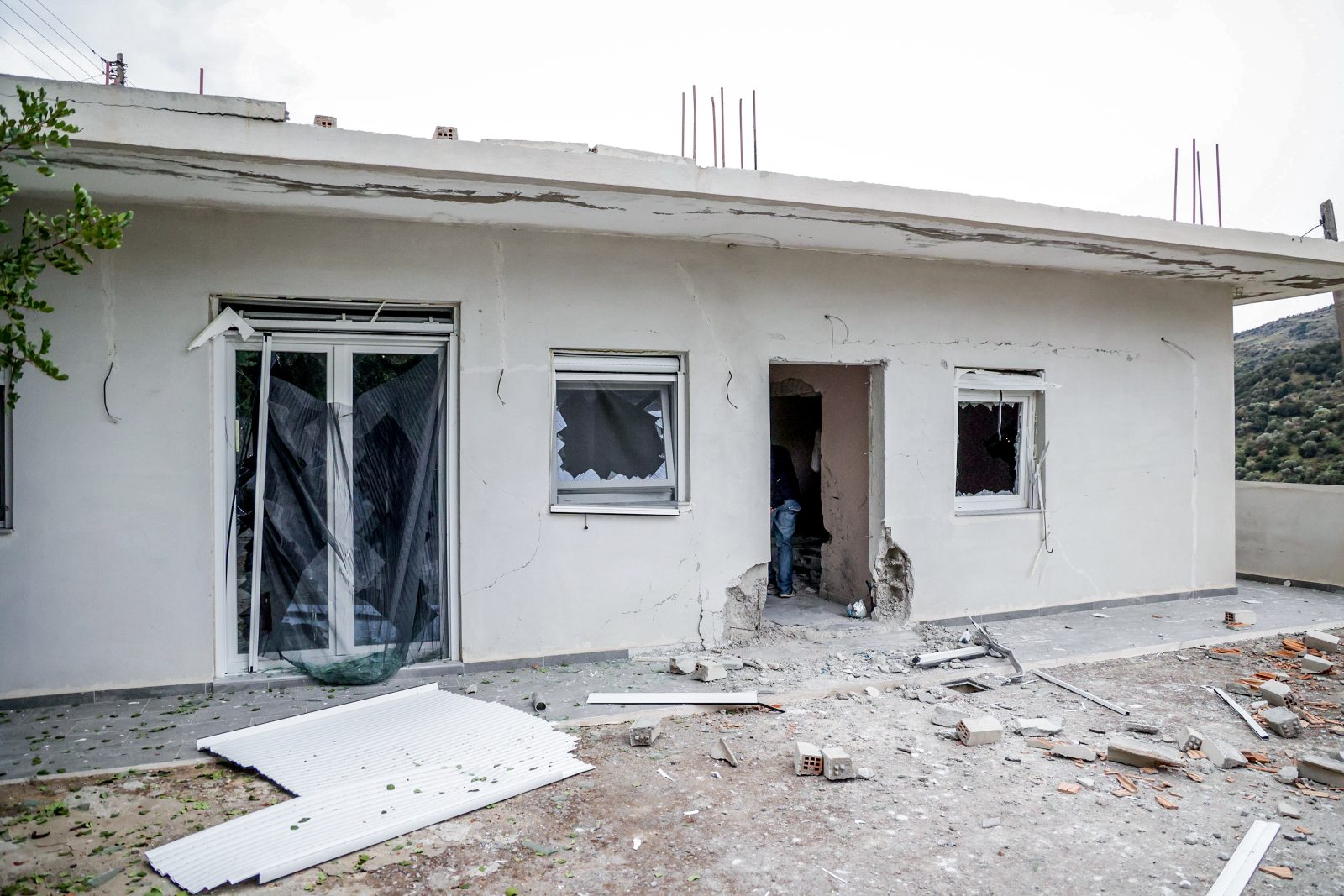 Σοβαρές εξελίξεις στην υπόθεση βομβιστικής επίθεσης στα Βορίζια: Σύνδεση με την οικογένεια Καργάκη