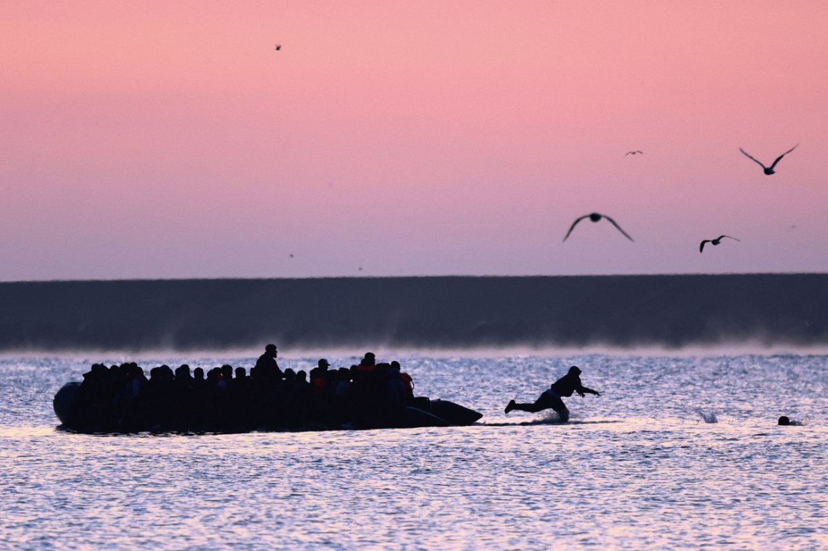 Γαύδος: Νέες διασώσεις προσφύγων και μεταναστών νότια του νησιού – Σύλληψη 18χρονου διακινητή