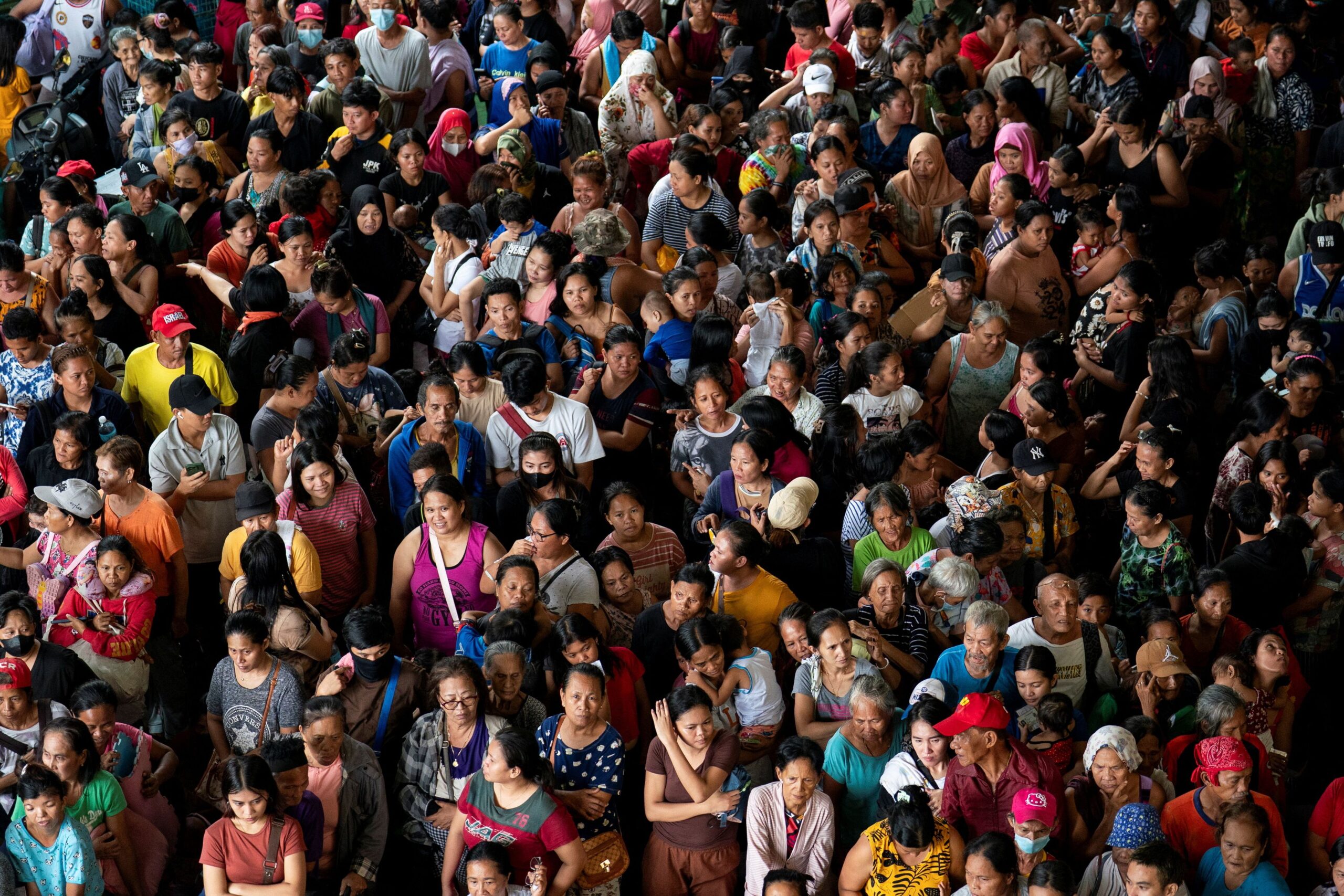 Φιλιππίνες: Σχεδόν ένα εκατομμύριο πολίτες απομακρύνονται ενόψει του υπερτυφώνα Φουνγκ-γουόνγκ