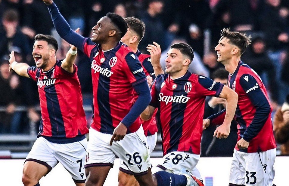 Μπολόνια νίκησε τη Νάπολι 2-0: Άνοδος στον θρόνο της Serie A