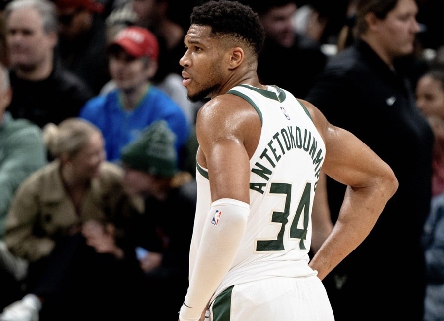 Μπακς – Ρόκετς 115-122: Ο Γιάννης εντυπωσίασε με 37 πόντους αλλά και απογοήτευσε στο τέλος