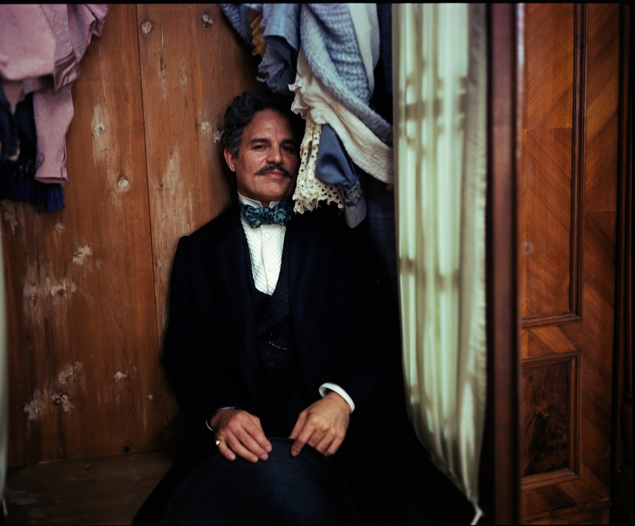 Santo Subito! Ο Μαρκ Ράφαλο πρωταγωνιστεί σε θρίλερ με φόντο το Βατικανό