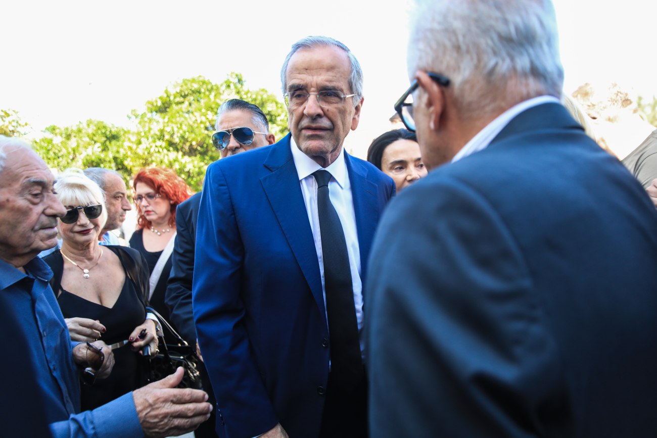 Ο Σαμαράς προκαλεί αναταραχή: Τα τρία γαλάζια στρατόπεδα