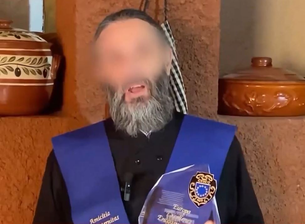 Η σκοτεινή ιστορία του ψευτοϊερέα που εμπλέκεται σε κύκλωμα ναρκωτικών