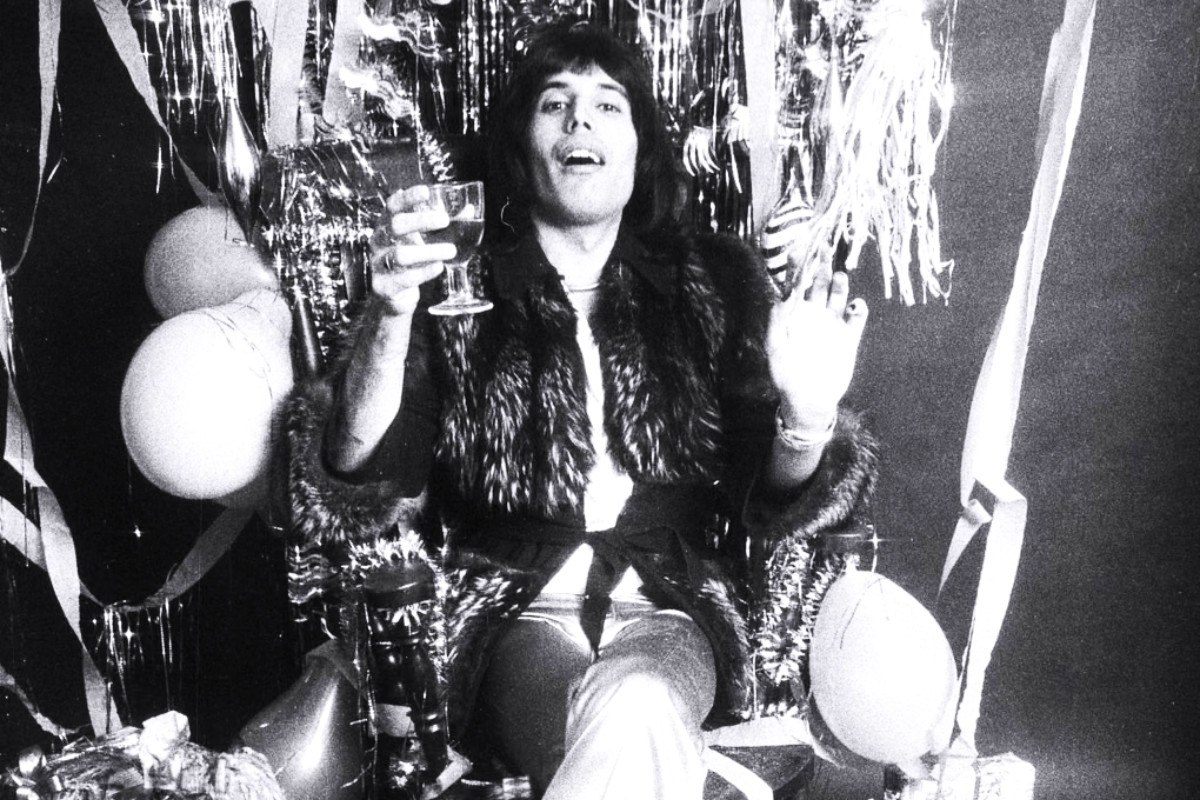 Ιστορικό λεύκωμα – Νίνα Σιμόν, Μπόουϊ, Μέρκιουρι και η μουσική βασιλική οικογένεια μέσα από το φακό του Μπάρι Γουέντζελ