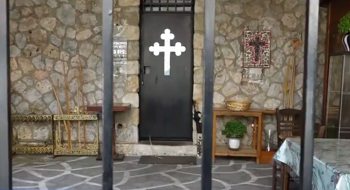 Συγκλονιστική μαρτυρία μητέρας και κόρης για την καρκινοπαθή που δώρισε χρήματα στον ψευτοϊερέα