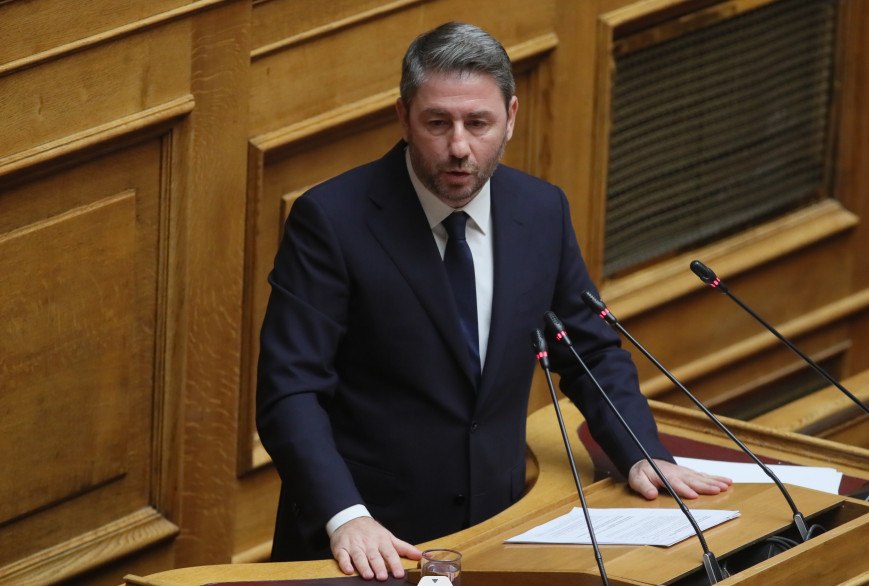 Ανδρουλάκης κατά Μητσοτάκη: Πάρτι για μεσάζοντες και ολιγοπώλια – ο μόνος χαμένος είναι ο πολίτης