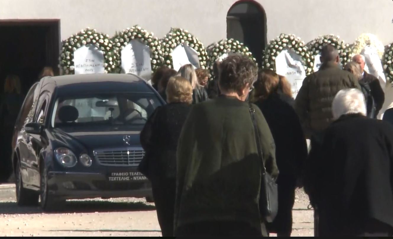 Δαμάσι: Θλίψη στην κηδεία της 49χρονης – Η ιατροδικαστική εξέταση αποκαλύπτει τα αίτια του θανάτου