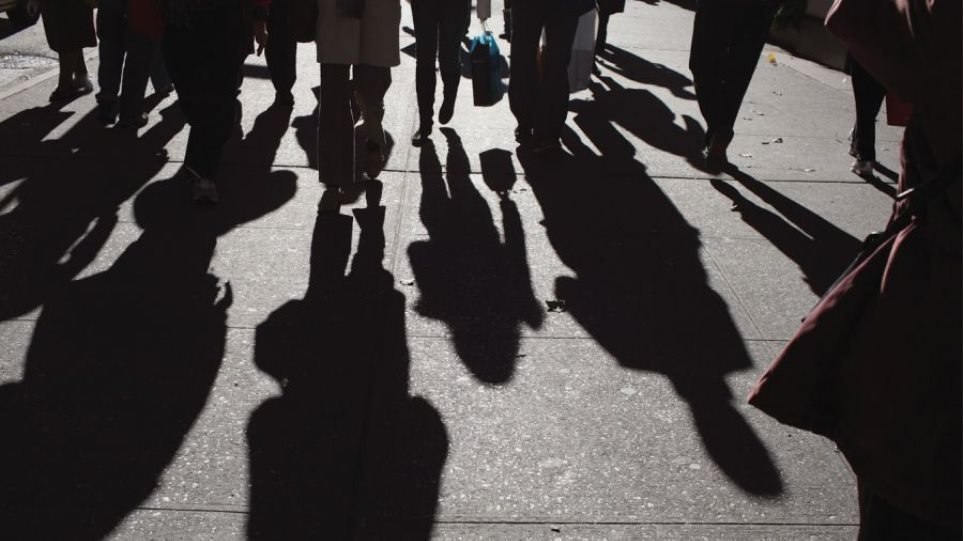 Έρευνα της Metron Analysis για το ΕΕΑ: Η νέα γενιά αντικρίζει το μέλλον με απαισιοδοξία