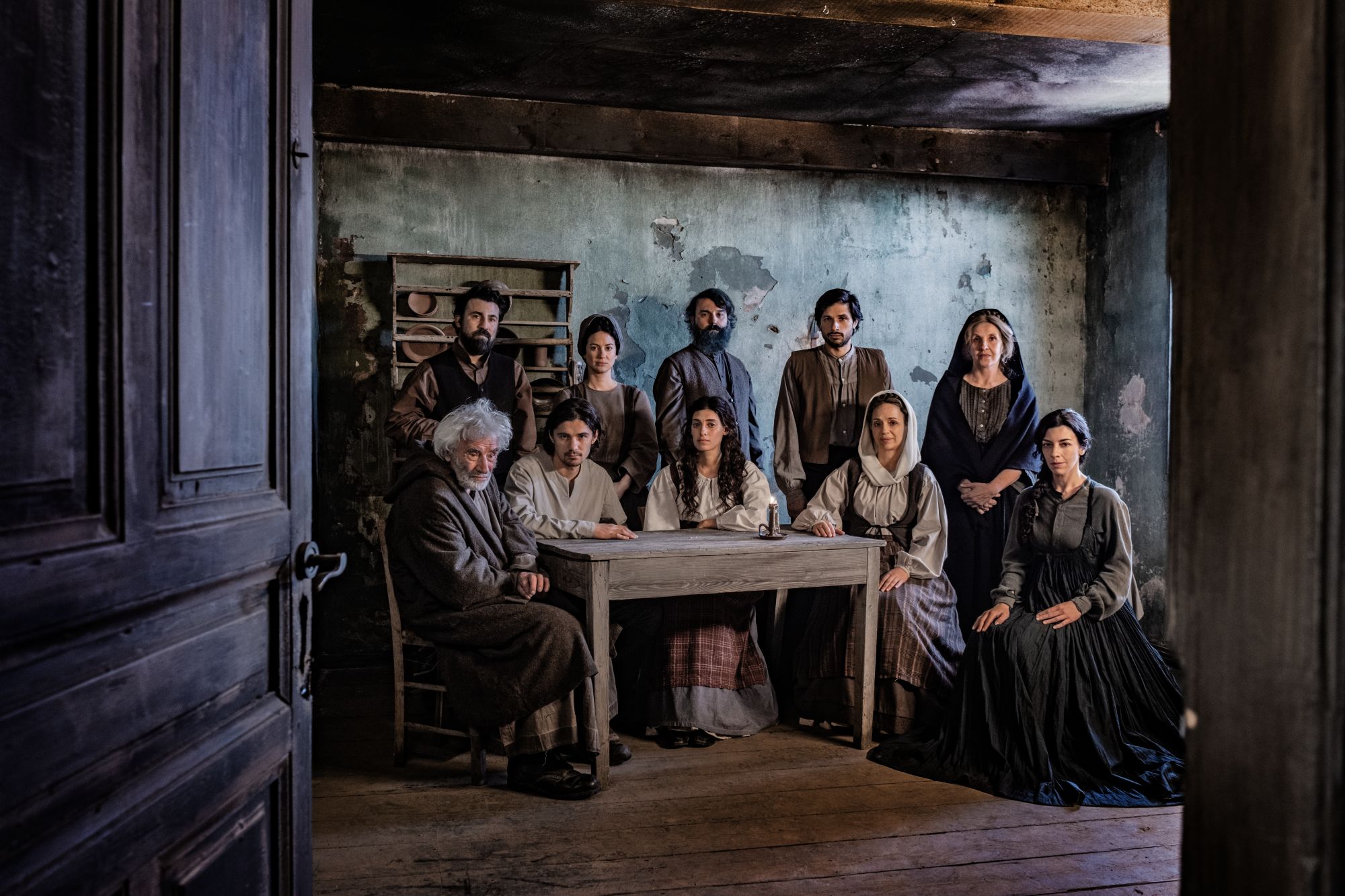 Οι αθώοι: Η νέα δραματική σειρά εποχής του MEGA προγραμματίζεται για τις αρχές του 2026