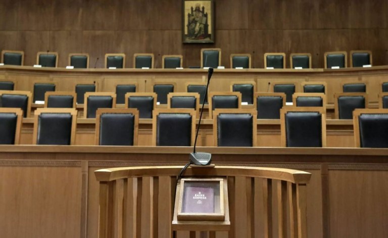 Καταθέσεις-φωτιά στη δίκη για τις υποκλοπές: Επτά μολυσμένα μηνύματα εν μέσω αποκαλύψεων